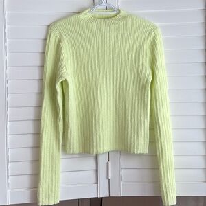 Textured rib knit long sleeve medium yellow